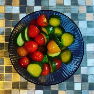 簡単！おつまみ！トマトときゅうりのマリネ